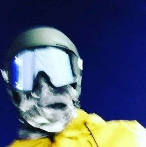 Meet your Posher, Devin